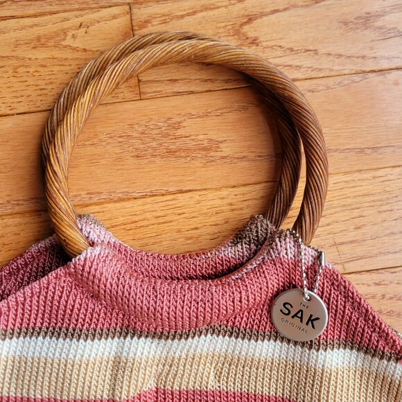 The Sak Knit Handbag Tote Faux Wood Ring Handles Cottage Beach Purse - Picture 2 of 11